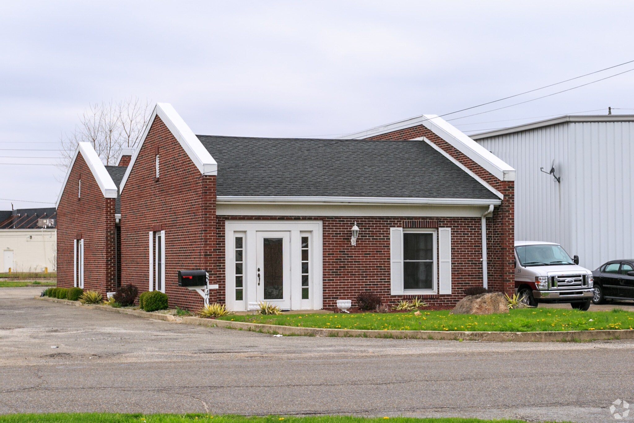 8140 Castleton Rd, Indianapolis, IN for sale Primary Photo- Image 1 of 1