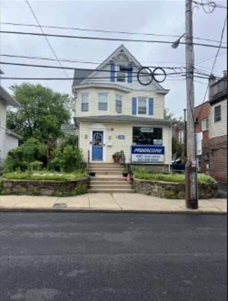 2205 Mount Carmel Ave, Glenside, PA for sale - Building Photo - Image 2 of 4