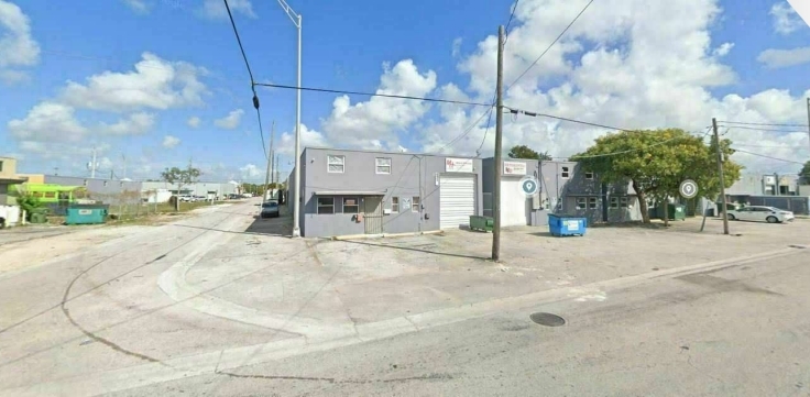 561-569 W 28th St, Hialeah, FL for lease Building Photo- Image 1 of 1