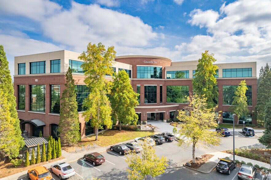 1925 NE Stucki Ave, Beaverton, OR for sale - Primary Photo - Image 1 of 1