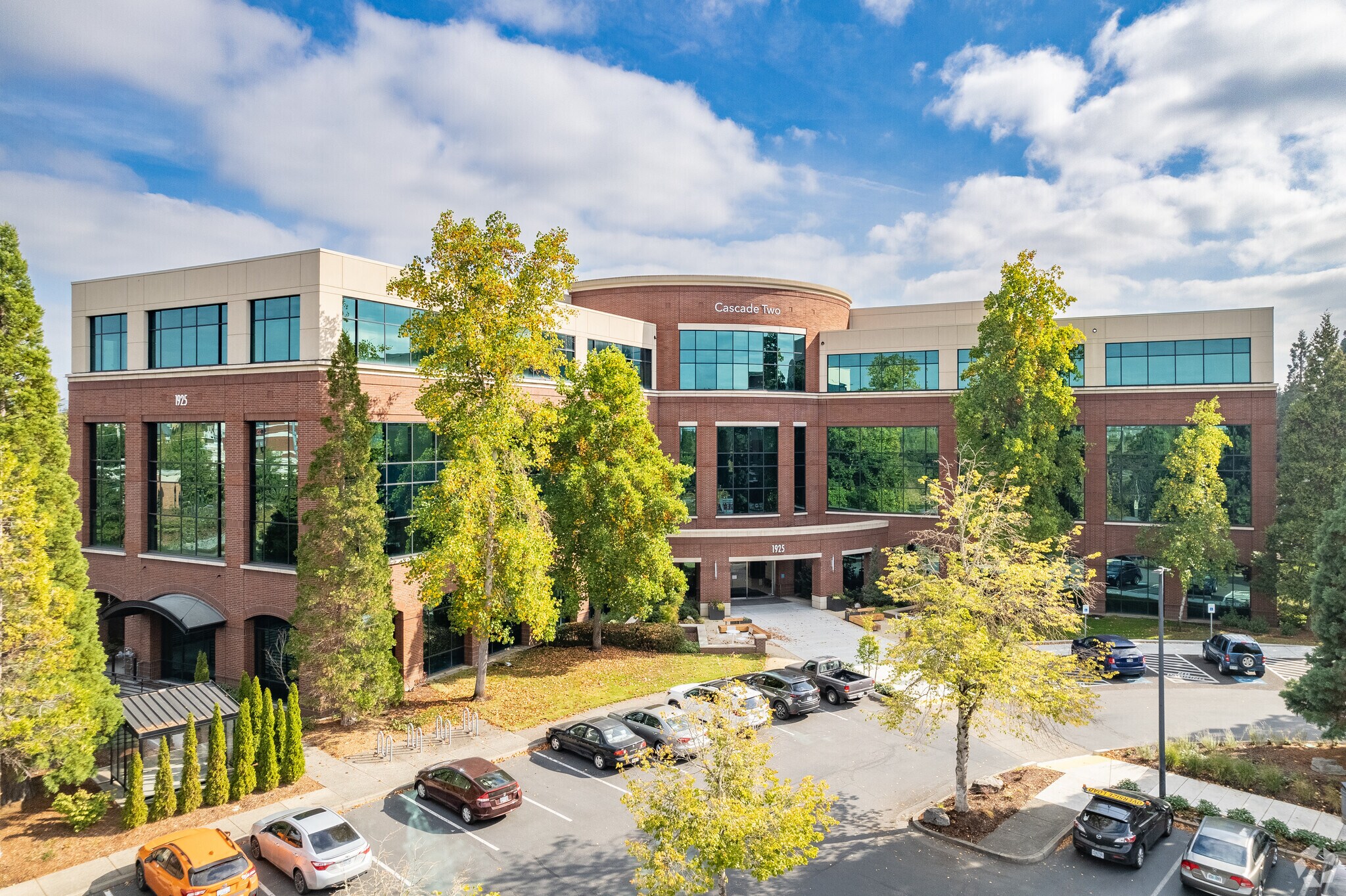 1925 NE Stucki Ave, Beaverton, OR for sale Primary Photo- Image 1 of 1