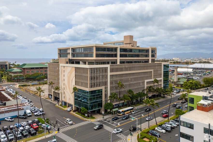 677 Ala Moana Blvd, Honolulu, HI for lease - Building Photo - Image 2 of 7