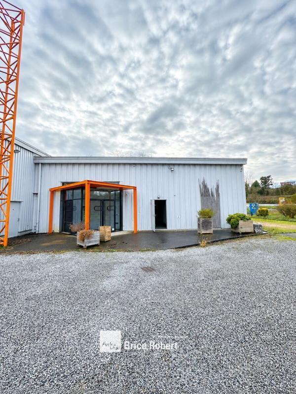 Flex in Marcilly D Azergues for lease Building Photo- Image 1 of 7