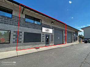 20585 N Brinson Blvd, Bend, OR for lease Building Photo- Image 2 of 8