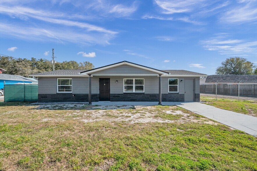3830 Grand Blvd, New Port Richey, FL 34652