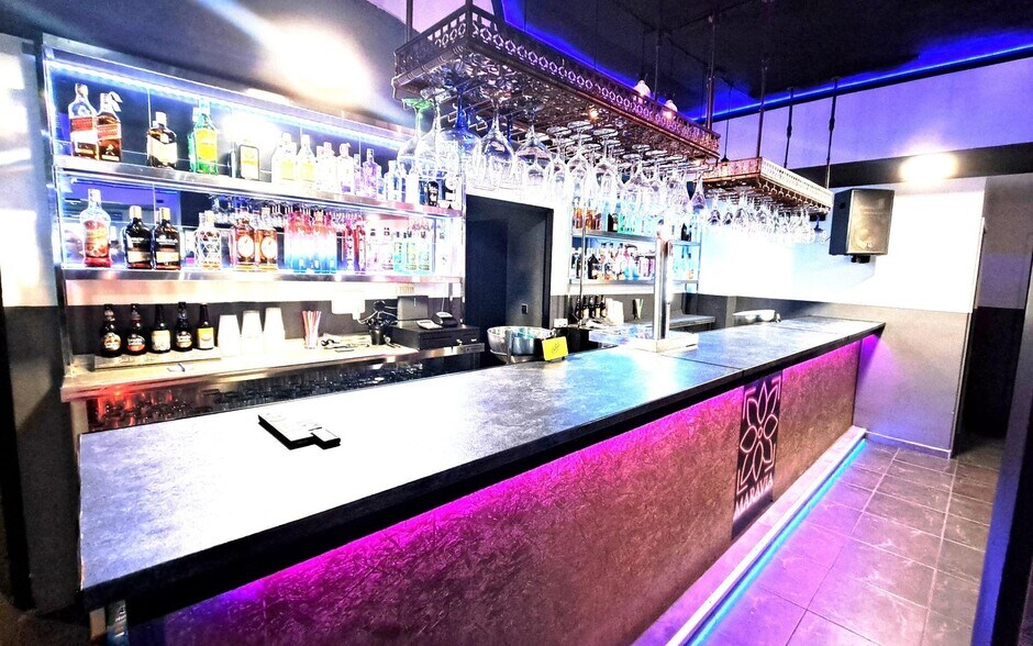 Retail in València, Valencia for sale - Building Photo - Image 3 of 28