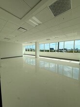 500 N Dixie Hwy, Hallandale Beach, FL for lease Interior Photo- Image 1 of 3