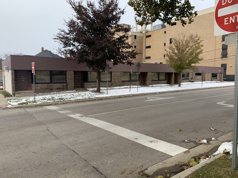 319 7th St Se, Cedar Rapids, IA for sale - Primary Photo - Image 1 of 1