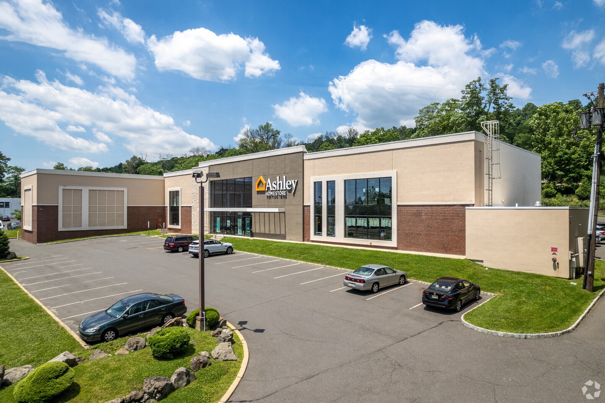 350 US Highway 22 W, Green Brook, NJ for sale Primary Photo- Image 1 of 1