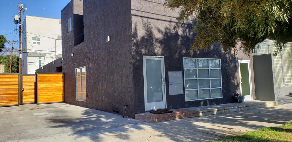 8727 Venice Blvd, Los Angeles, CA for lease - Building Photo - Image 1 of 2