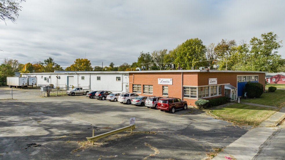 1825-1831 W 18th St, Anderson, IN for sale - Building Photo - Image 2 of 26