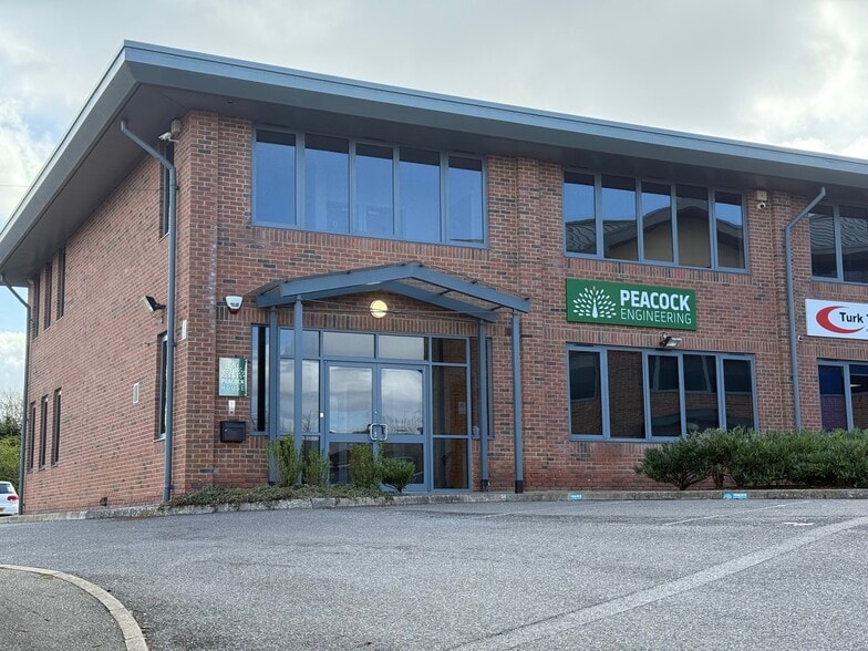 Unit 3 Bell Lane Office Village, Little Chalfont, Amersham for sale - Building Photo - Image 2 of 10