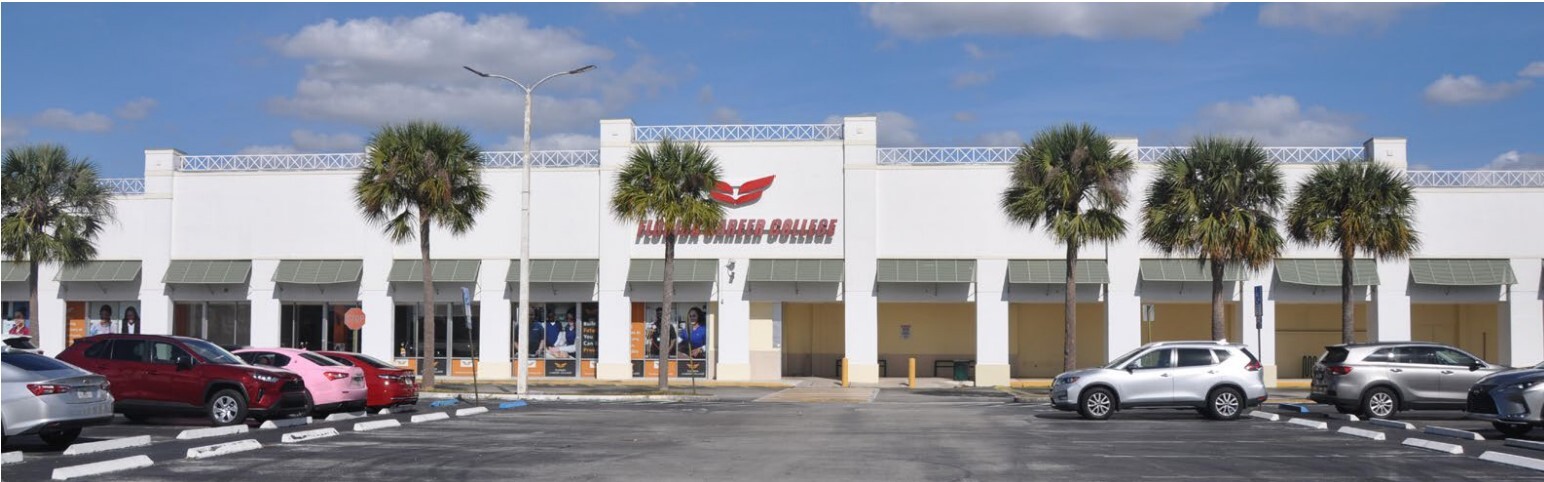 7841 Pines Blvd, Hollywood, FL for lease Building Photo- Image 1 of 7