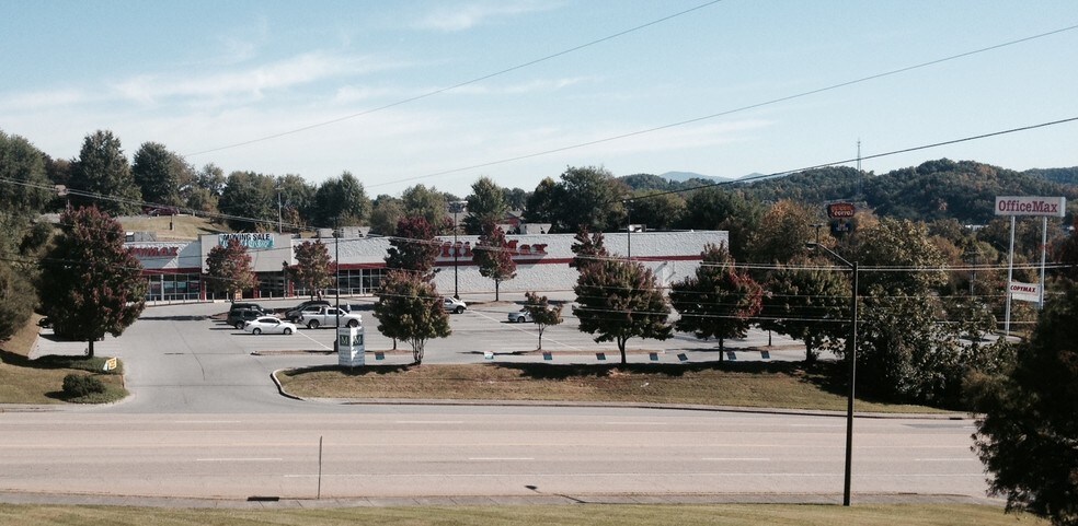 3110 Browns Mill Rd, Johnson City, TN for lease - Primary Photo - Image 1 of 5