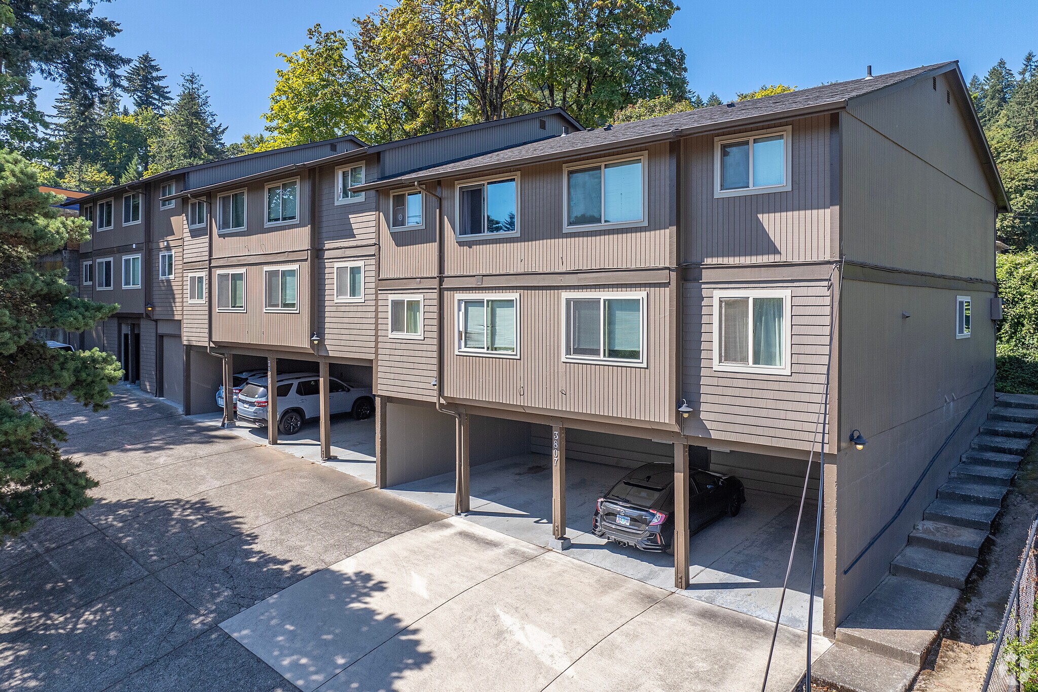 3807-3811 SW Water Ave, Portland, OR for sale Primary Photo- Image 1 of 1
