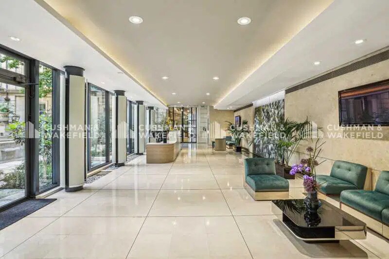 203 Rue Du Faubourg Saint-Honoré, Paris for lease - Lobby - Image 2 of 3