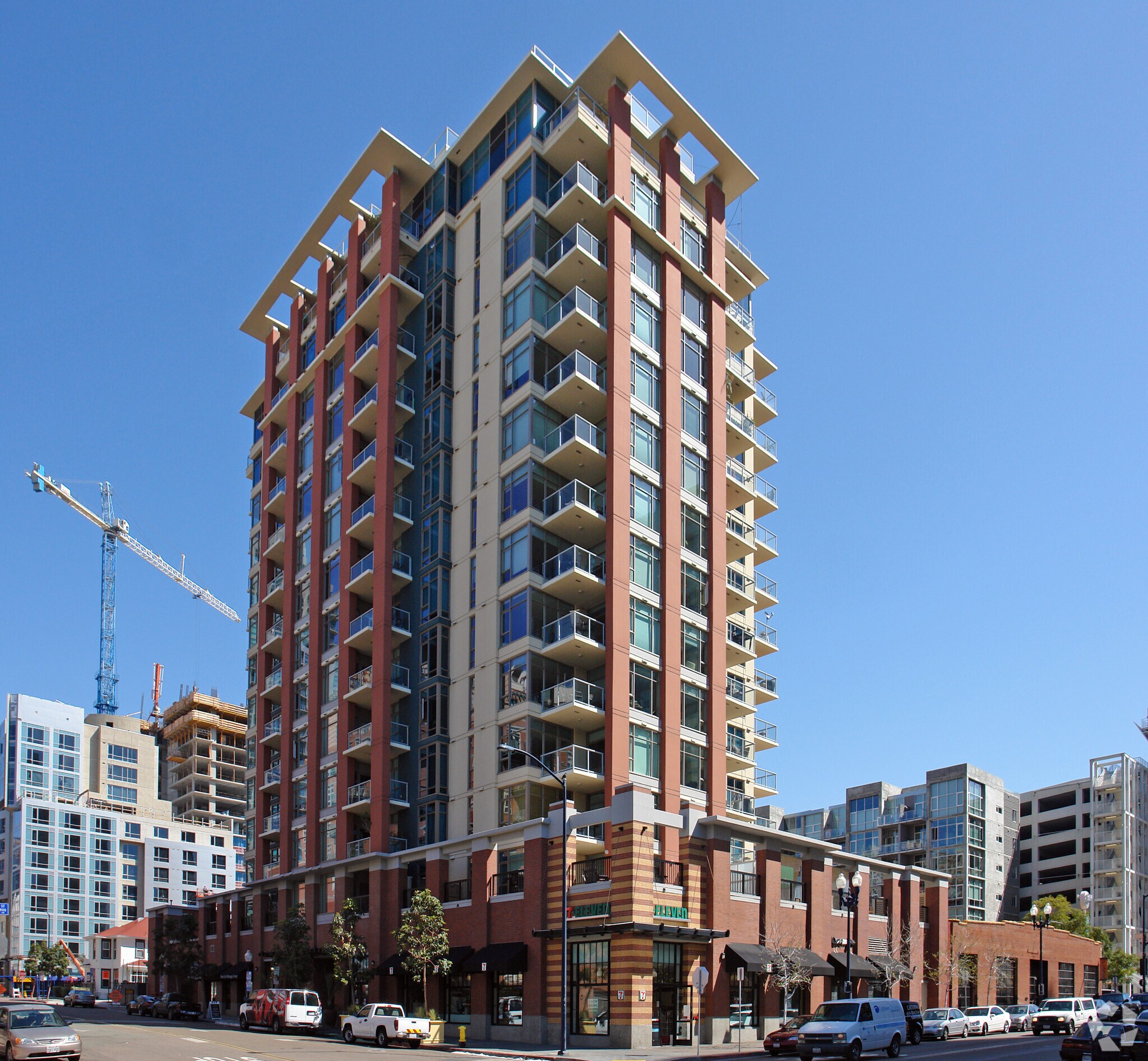 910 J St, San Diego, CA for lease Primary Photo- Image 1 of 12