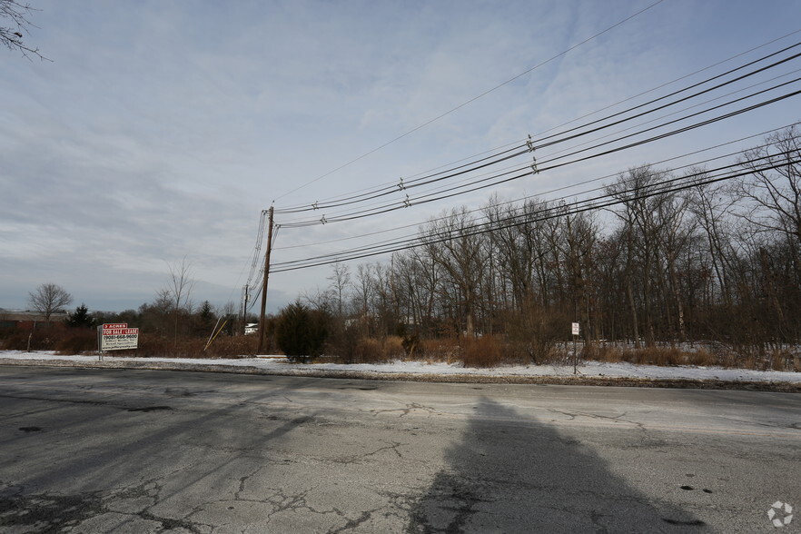 Falcon Rd, Hillsborough, NJ for sale - Primary Photo - Image 1 of 1