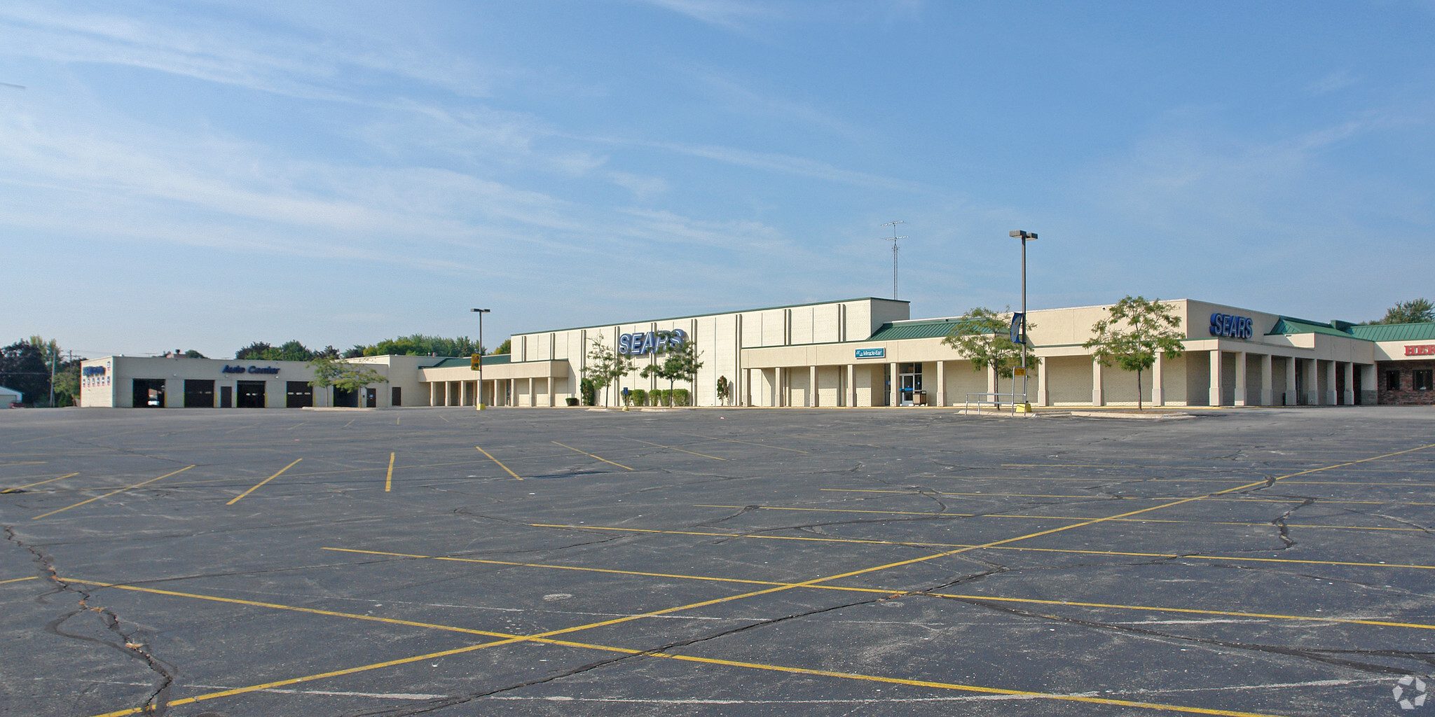 7530 Pershing Blvd, Kenosha, WI for sale Building Photo- Image 1 of 1