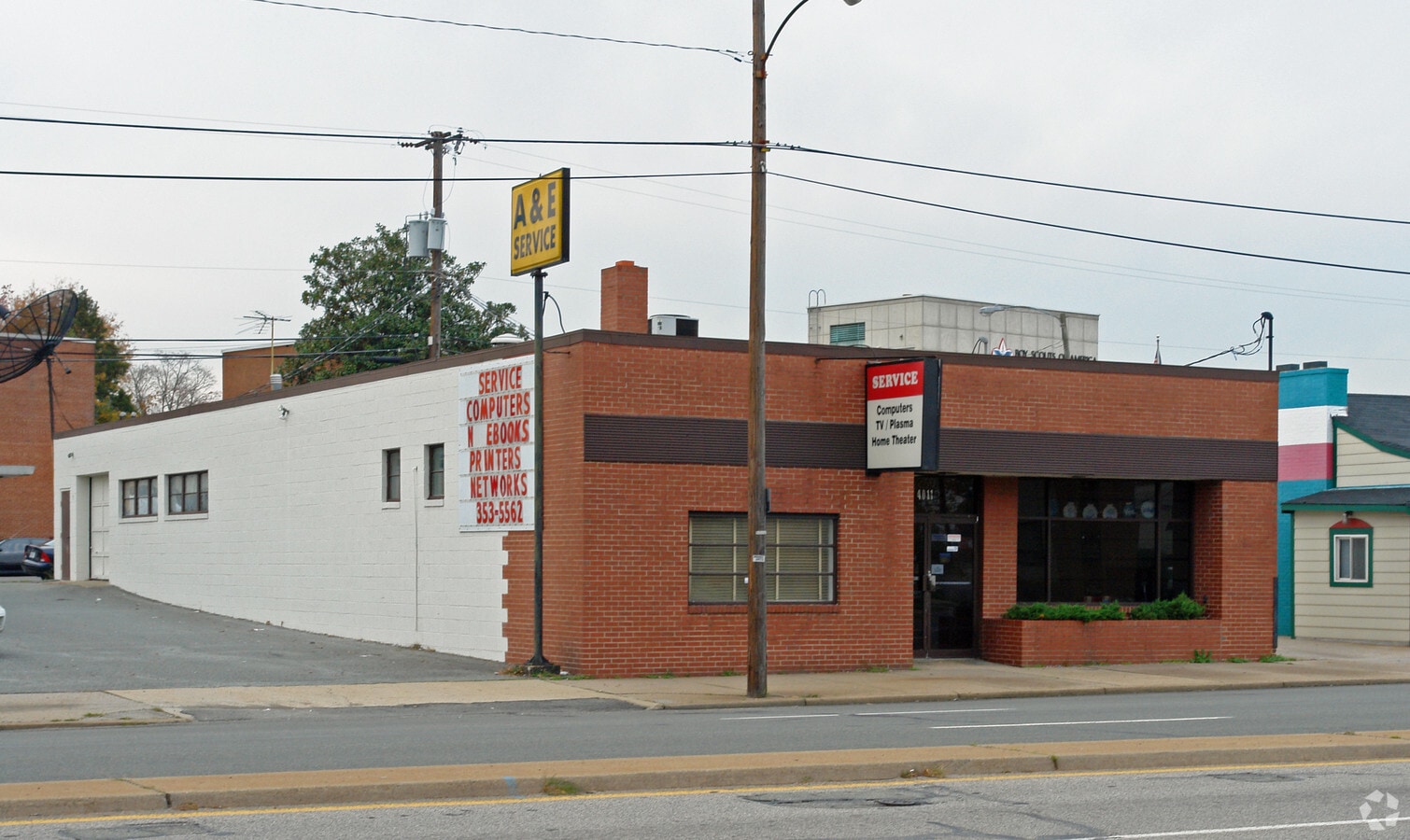 4011 W Broad St, Richmond, VA 23230