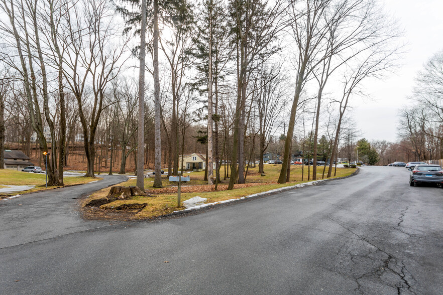 1985 Crompond Rd, Cortlandt Manor, NY for sale - Construction Photo - Image 3 of 9