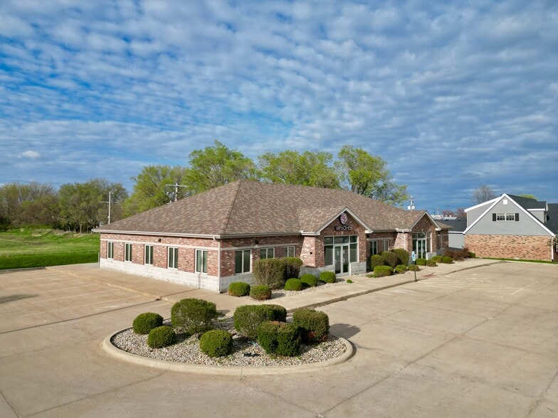 1192 E Pershing Rd, Decatur, IL for lease - Building Photo - Image 3 of 32