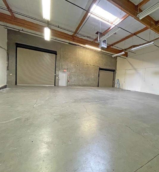 4211 SE International Way, Milwaukie, OR for lease - Building Photo - Image 2 of 2