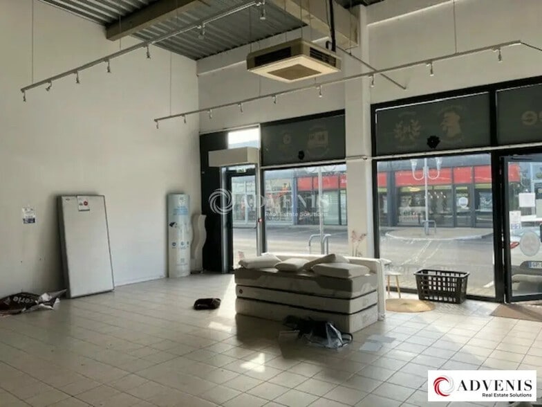 Retail in Mérignac for lease - Interior Photo - Image 3 of 4