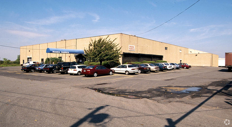 2600 71st St, North Bergen, NJ for lease - Building Photo - Image 1 of 14