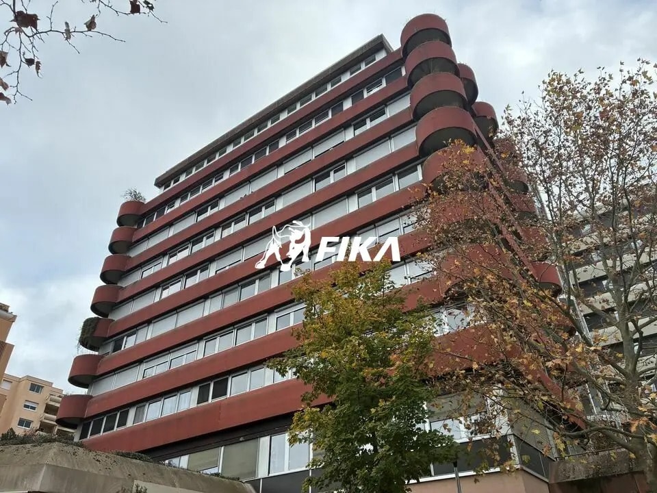 Location Bureaux 312 m² - Photo 1