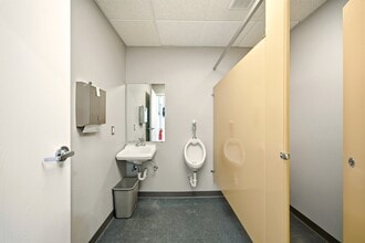 11887-11897 Belden Ct, Livonia, MI for lease Interior Photo- Image 2 of 23