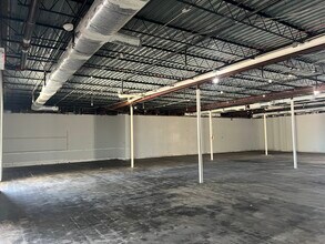 100 N 8th St, Rogers, AR for sale Interior Photo- Image 2 of 3