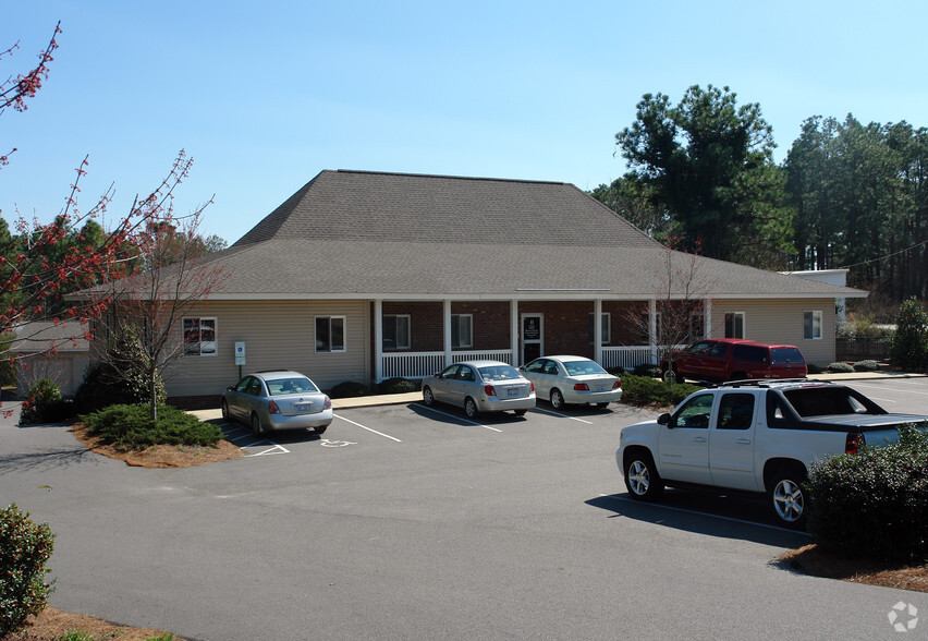 1295 Old Us-1 Hwy S, Southern Pines, NC for sale - Primary Photo - Image 1 of 1