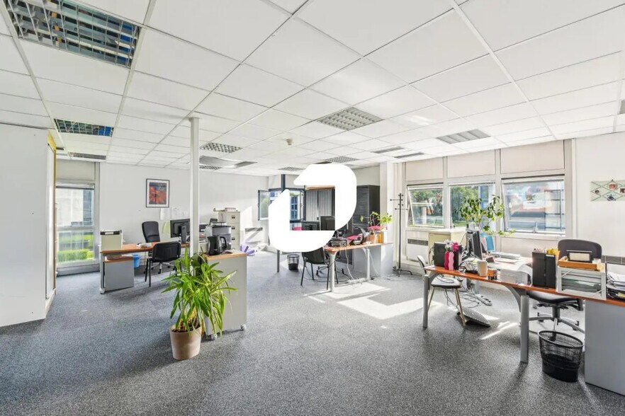 Office in Meylan for sale - Interior Photo - Image 3 of 12