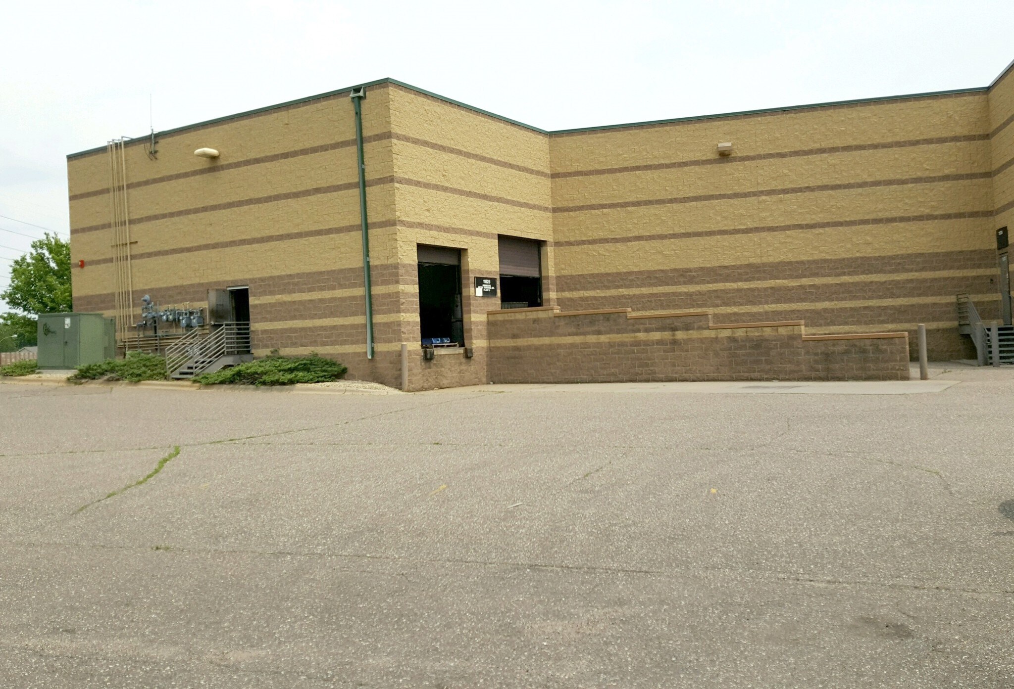 11500-11528 96th Ave N, Maple Grove, MN for sale Building Photo- Image 1 of 1