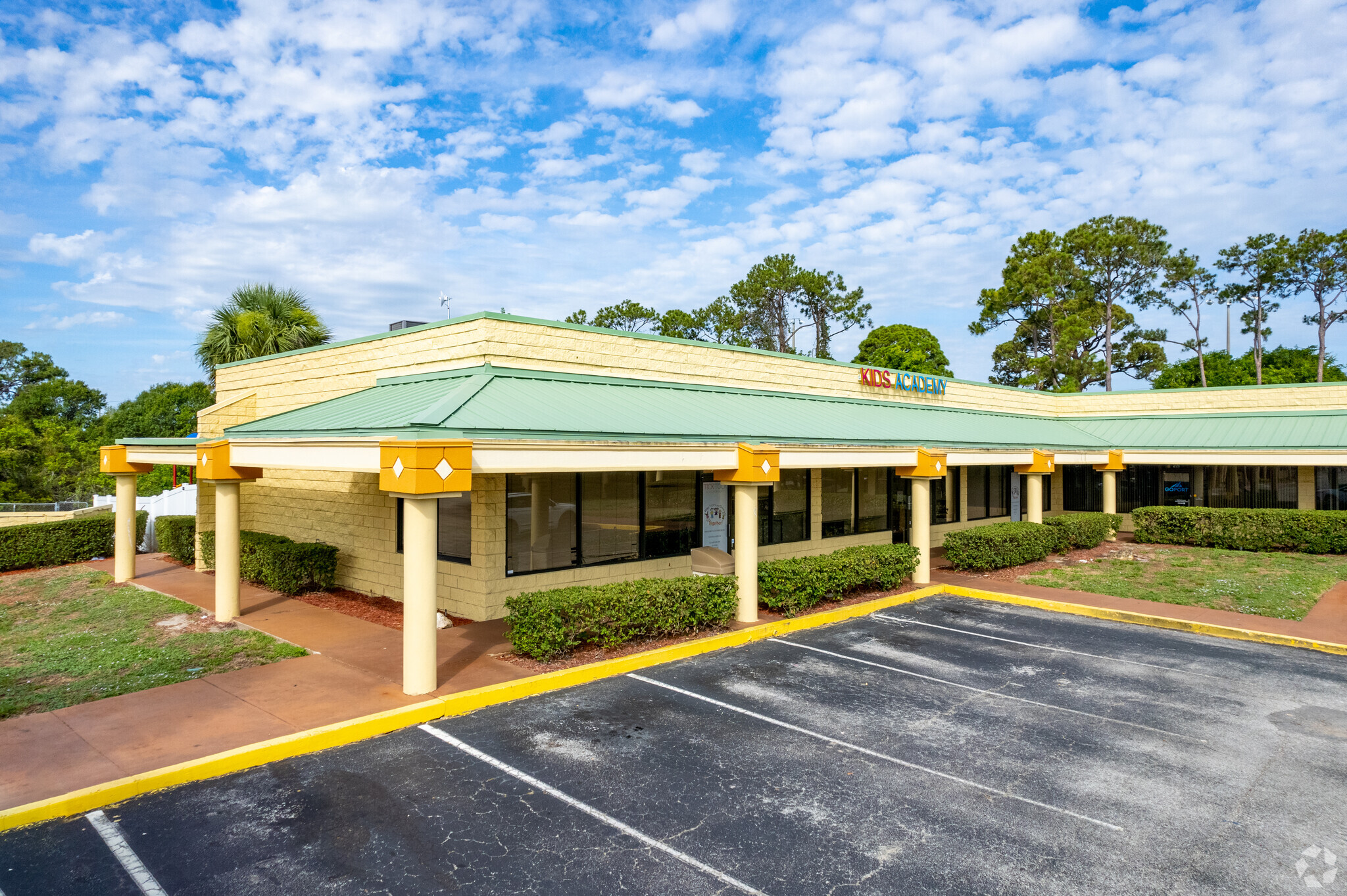 203-281 Crockett Blvd, Merritt Island, FL for lease Building Photo- Image 1 of 33