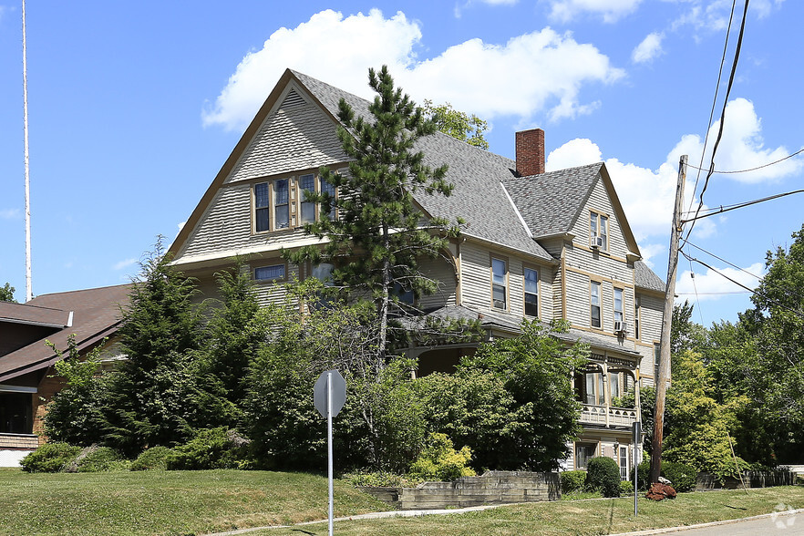 755 Broadway Ave, Bedford, OH for sale - Building Photo - Image 3 of 44