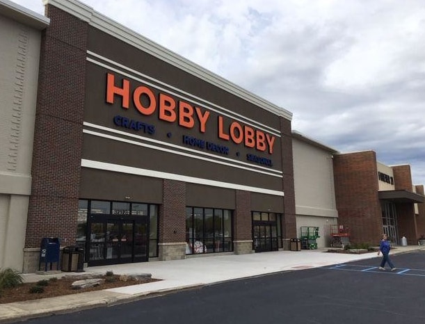 32233 Gratiot Ave, Roseville, MI for lease - Building Photo - Image 2 of 13