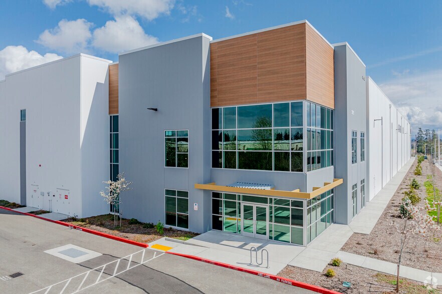 3651 200th St E, Spanaway, WA for sale - Primary Photo - Image 1 of 1