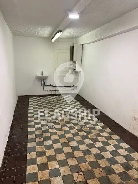 Retail in Paris for sale - Building Photo - Image 3 of 8