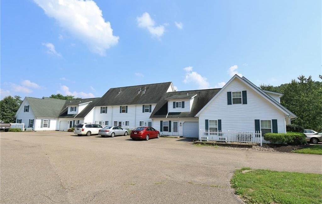 109-128 Lucas Dr, Dresden, OH for sale Building Photo- Image 1 of 1