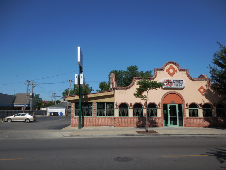 2430 N Central Ave, Chicago, IL for sale - Building Photo - Image 2 of 10