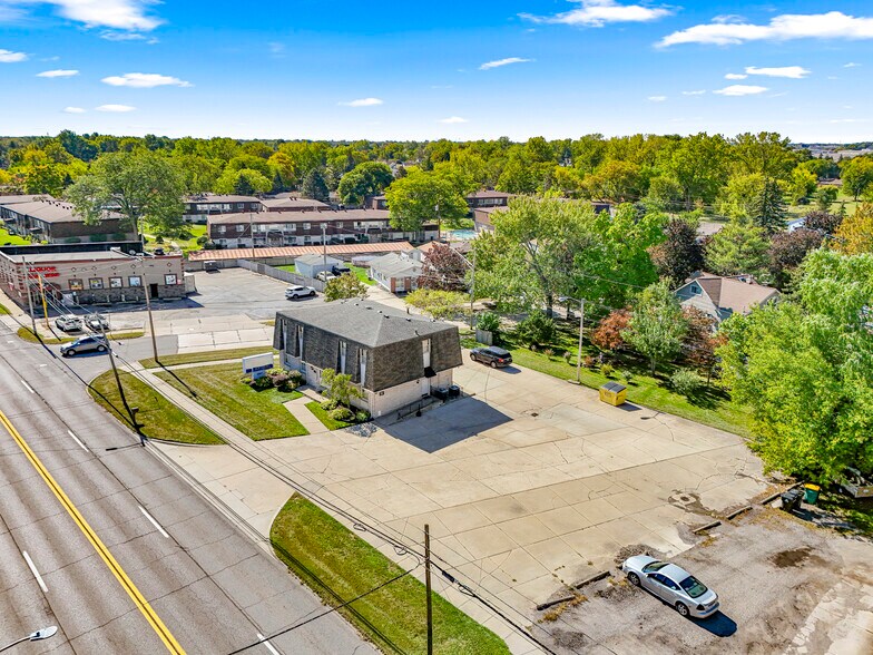 30401 Utica Rd, Roseville, MI for sale - Building Photo - Image 2 of 52