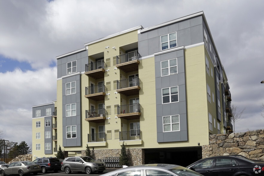 587 Connecticut Ave, Norwalk, CT for sale - Building Photo - Image 2 of 27