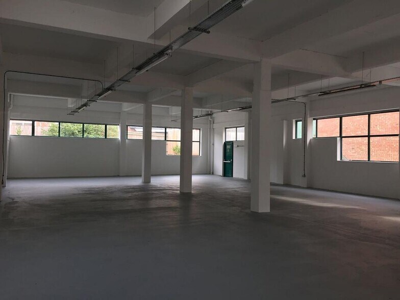 10 Blackbrook Rd, Fareham for lease - Building Photo - Image 3 of 5