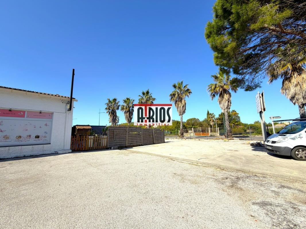 Retail in Hyères for sale Building Photo- Image 1 of 5