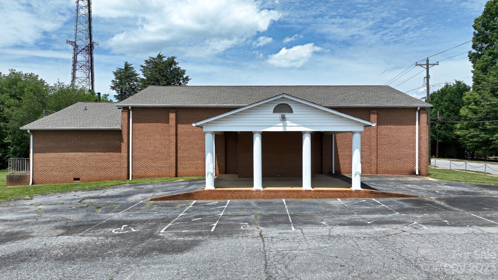 1914 N College Ave, Newton, NC 28658