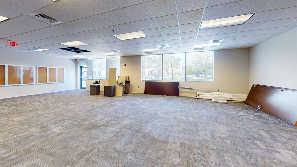 1661 Worthington Rd, West Palm Beach, FL for lease - Interior Photo - Image 2 of 4