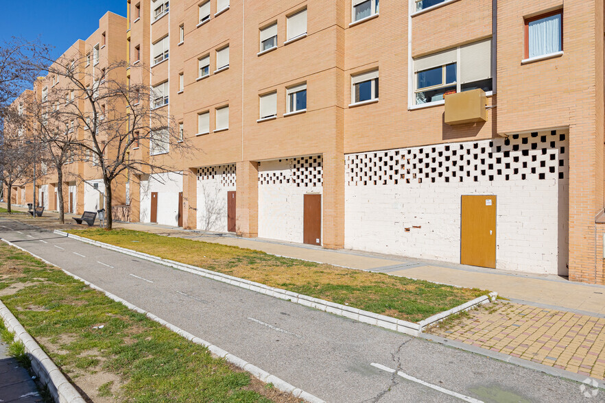 Calle Estocolmo, 122, Alcorcón, Madrid for lease - Building Photo - Image 1 of 4