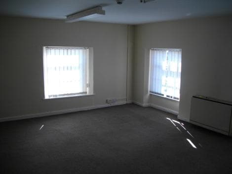 26-27 The Square, Retford for lease - Interior Photo - Image 3 of 9
